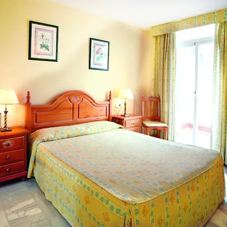 Apartahotel Ona Campanario 3*