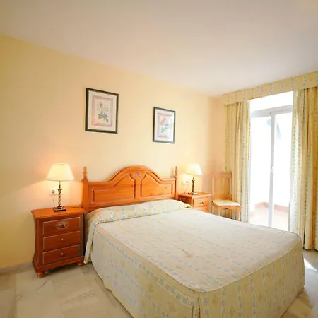 Apartahotel Ona Campanario 3*