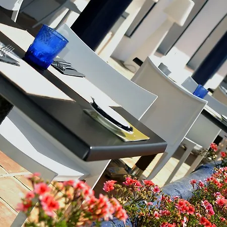 Apartahotel Ona Campanario 3*